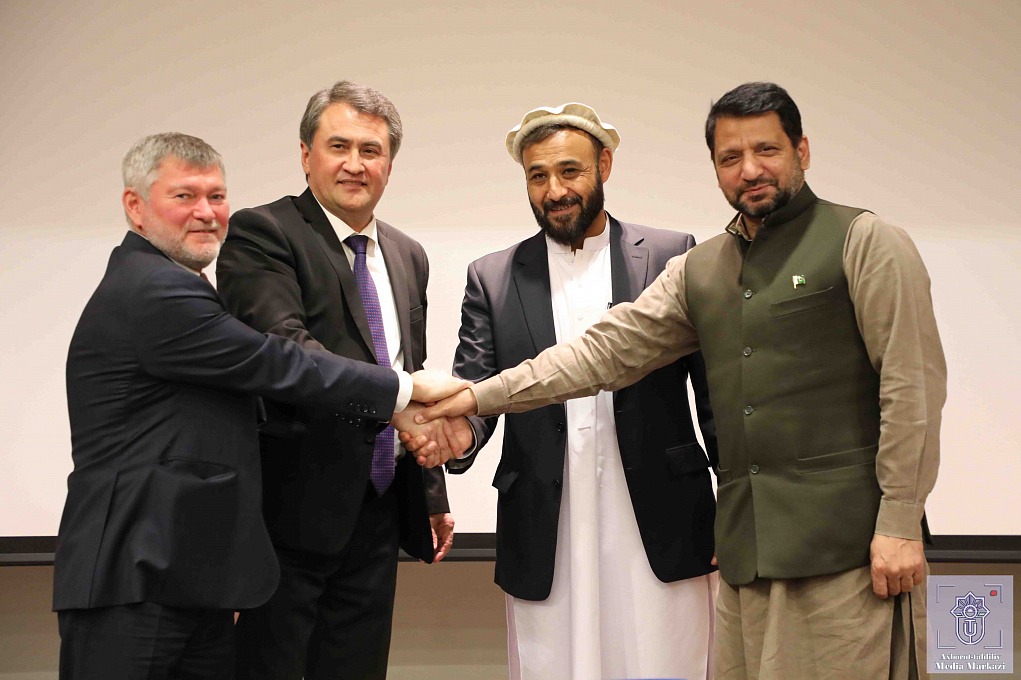 Chiroyli uy bekasi porno