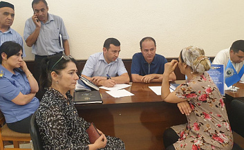 Joylarda sayyor qabul davom etmoqda, muammolar yechim topmoqda