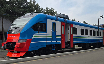 Zamonaviy yo‘lovchi vagonlari: qulaylik, texnologiya va taraqqiyot uygʻunligi