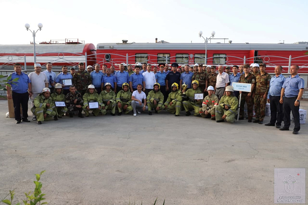 Oshqozonda chandiqlar bilan porno video