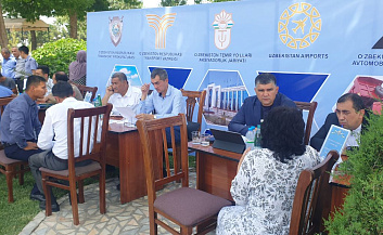 Sayyor qabul: Marg'ilon aholisi bilan muloqot o'tkazilmoqda